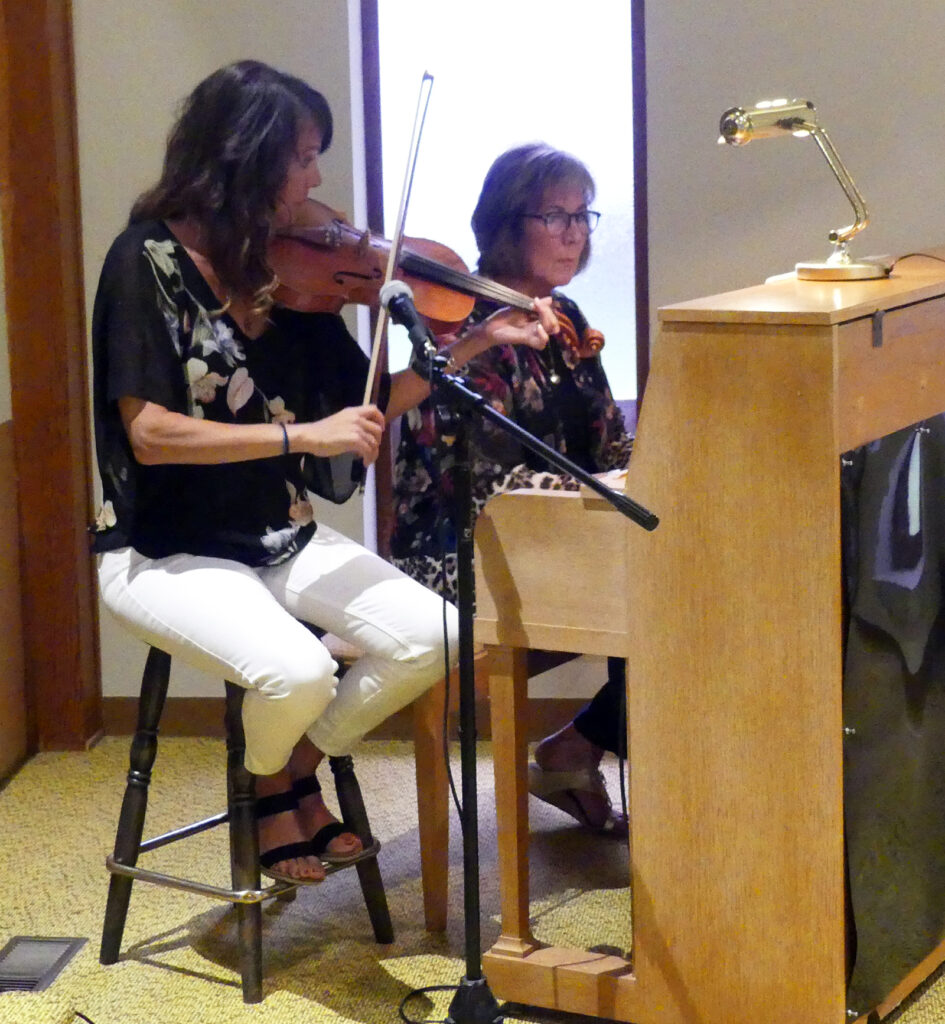 Catherine Schreur and Starla Reitsma provided background music.